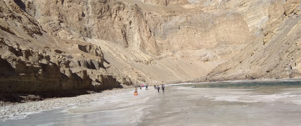 chadar-frozen-river-trek-banner0